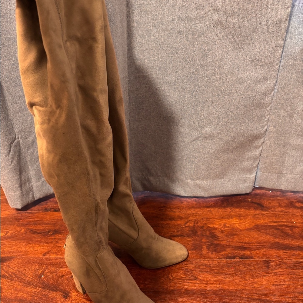 STEVE MADDEN Emotions Women's Over-the-Knee Faux Suede Boots - Taupe Heeled - Picture 6 of 6